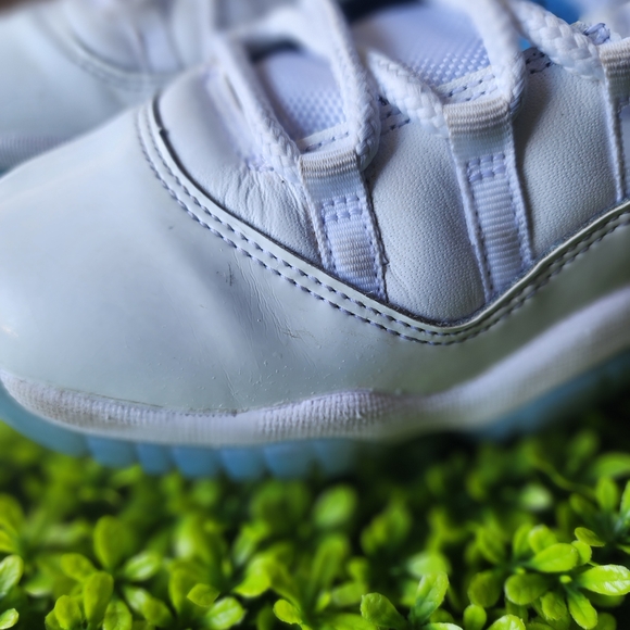 Jordan 11 Retro Legend Blue - Picture 10 of 15